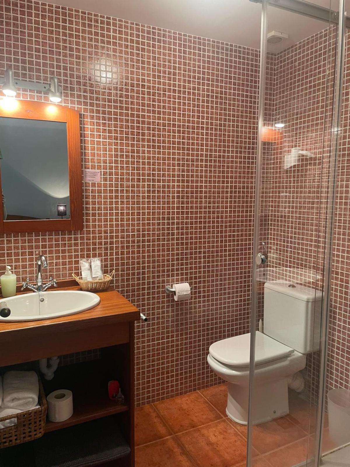Hostal L'Ou De Reig Montseny Zewnętrze zdjęcie