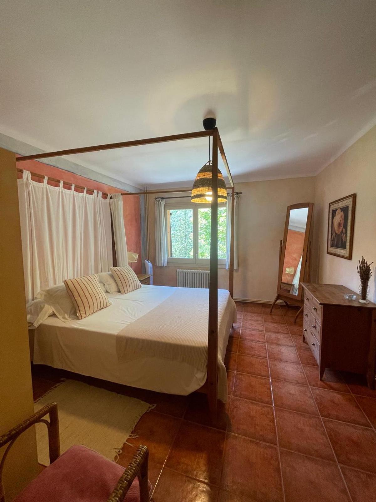 Hostal L'Ou De Reig Montseny Zewnętrze zdjęcie